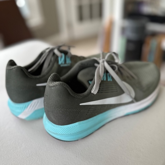 Nike Zoom Dynamic Support Running Shoes - Picture 2 of 3